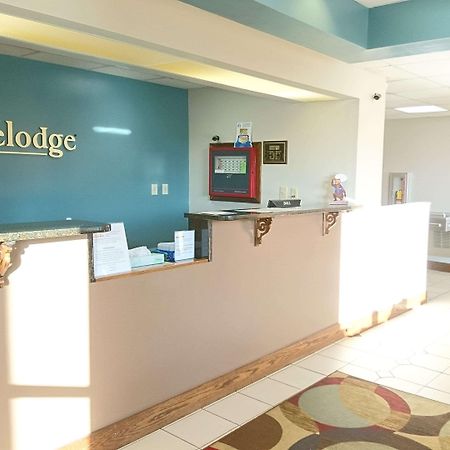 Travelodge By Wyndham Knoxville East Экстерьер фото
