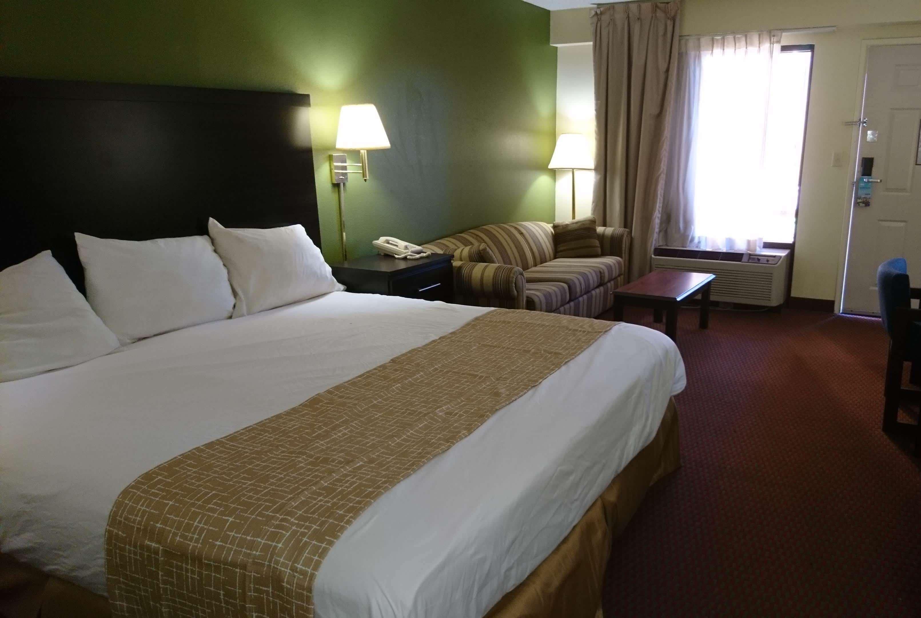 Travelodge By Wyndham Knoxville East Экстерьер фото